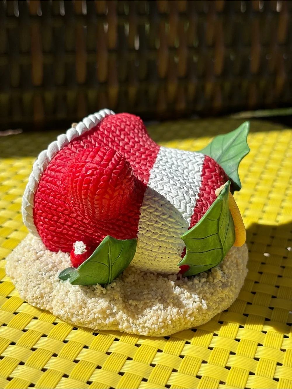 Charming Tails Figurine “Warm Woolen Mitten” Special Edition